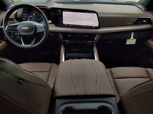 New 2026 Chevrolet Suburban High Country image 14