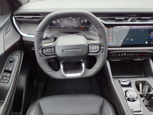 New 2026 Jeep Cherokee Overland image 3