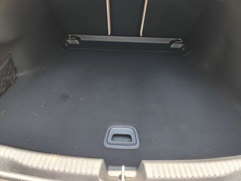 Used 2025 Mercedes-Benz C 300 Sedan image 25