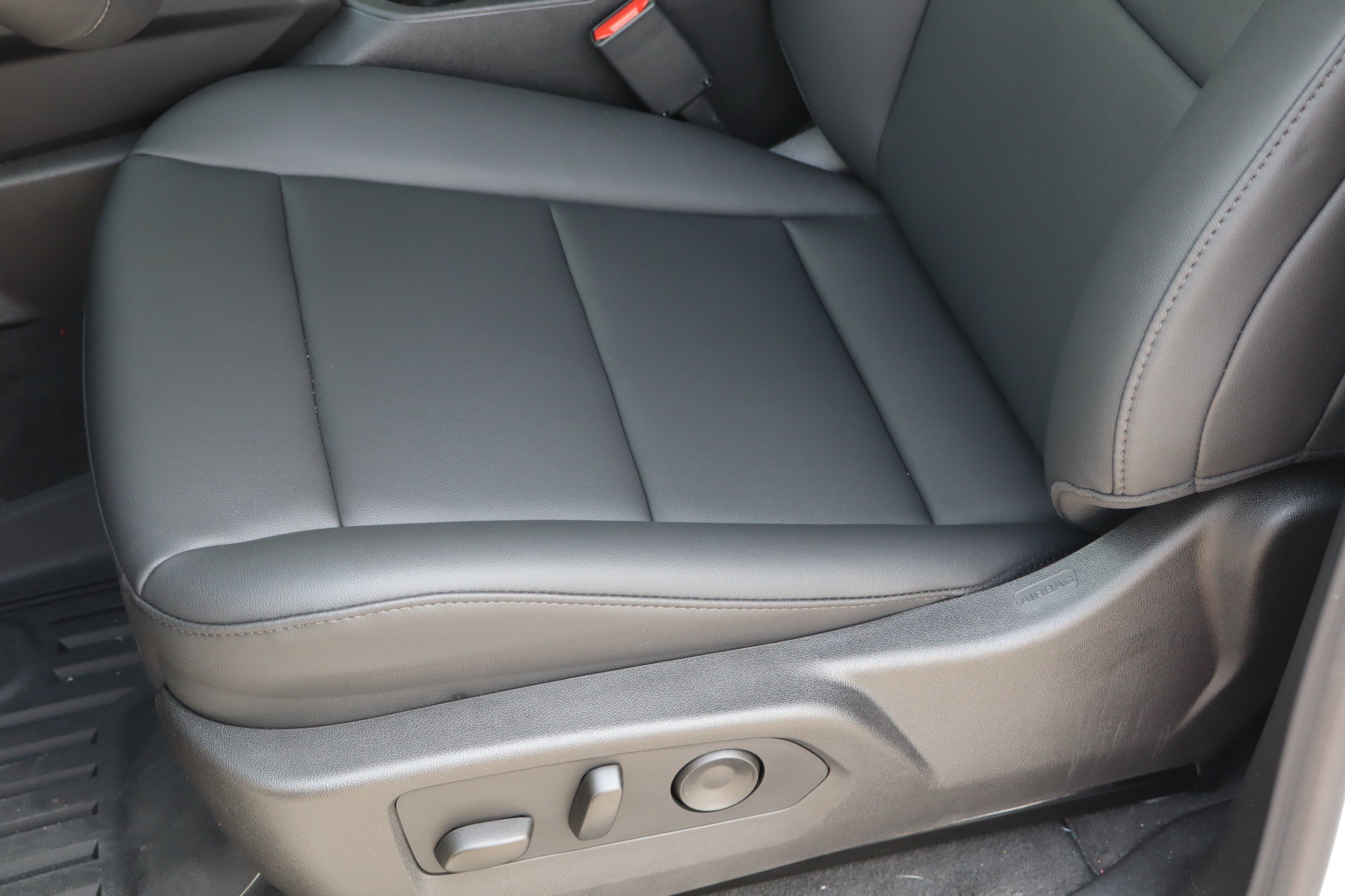 New 2026 Chevrolet Colorado Trail Boss AWD/4WD image 13