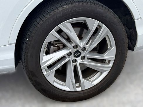 Used 2024 Audi Q7 3.0T Premium Plus image 12