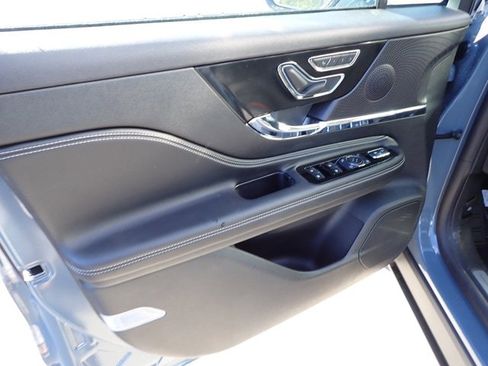 New 2026 Lincoln Corsair Premiere image 19