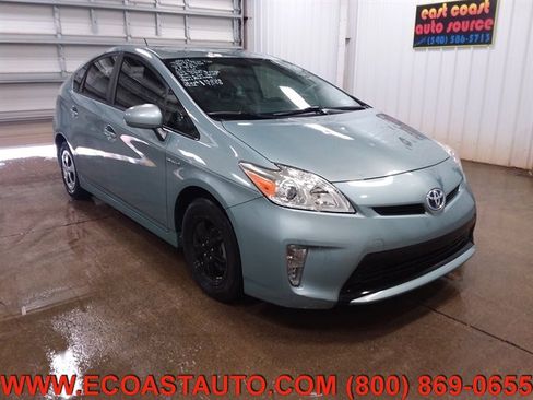 Used 2014 Toyota Prius Two image 1