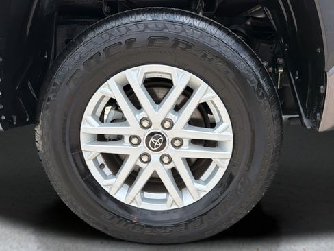 Used 2024 Toyota Tundra SR5 w/ SR5 Premium Package AWD/4WD image 41
