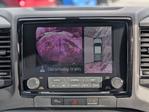 Used 2023 Nissan Frontier PRO-4X w/ Pro Convenience Package image 3