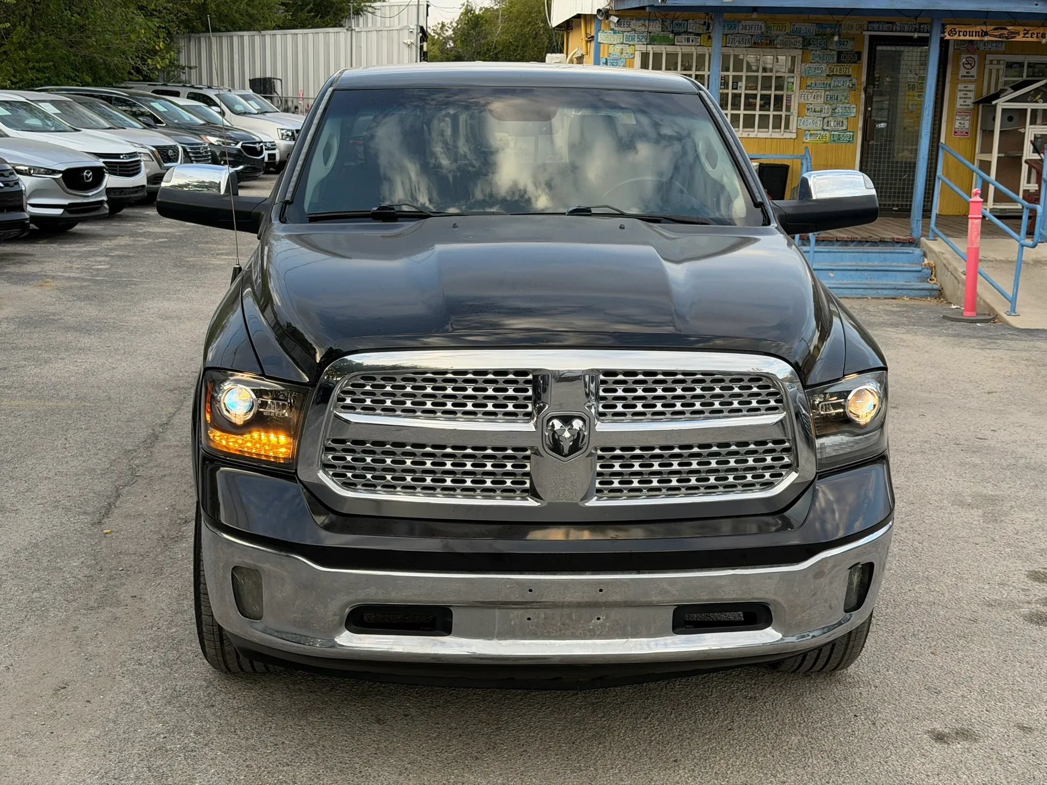 Used 2016 RAM 1500 Laramie w/ Convenience Group AWD/4WD image 2
