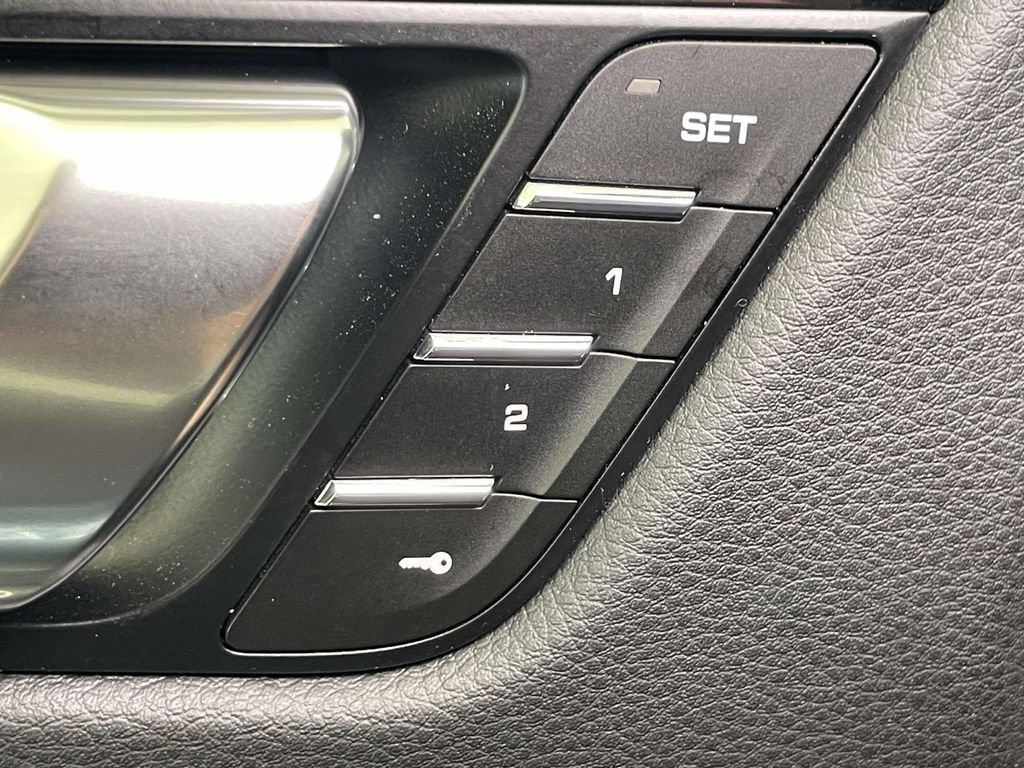 Certified 2023 Porsche Panamera 4 AWD/4WD image 83