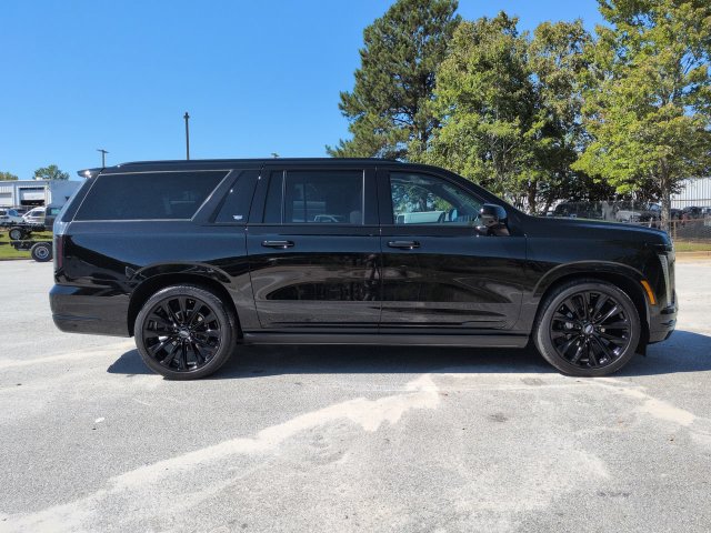 Used 2026 Cadillac Escalade ESV Platinum Sport w/ LPO, ONYX Package AWD/4WD image 3