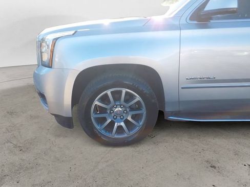 Used 2017 GMC Yukon Denali AWD/4WD image 14