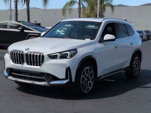 New 2026 BMW X1 xDrive28i w/ Convenience Package AWD/4WD image 5