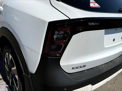 New 2026 Nissan Kicks SV AWD/4WD image 15