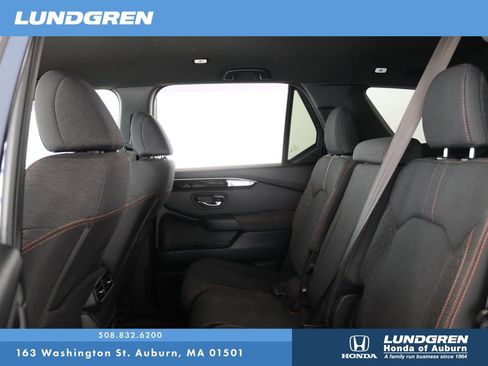 Used 2023 Honda Pilot Sport image 14