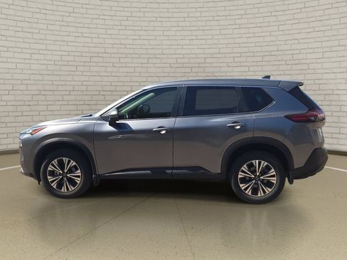 Used 2023 Nissan Rogue SV FWD image 8