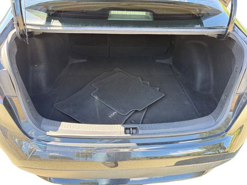 Used 2021 Toyota Corolla LE FWD image 17