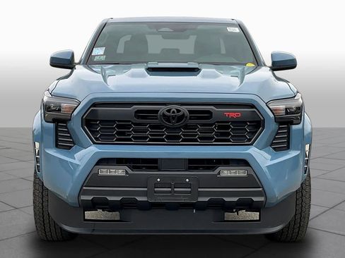 Used 2026 Toyota Tacoma TRD Sport image 3