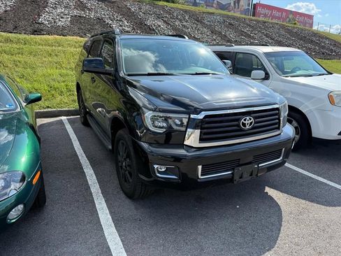 Used 2019 Toyota Sequoia TRD Sport w/ TRD Sport Premium Package AWD/4WD image 6