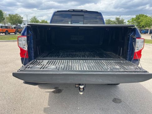 Used 2021 Nissan Titan SV w/ SV Convenience Package RWD image 25