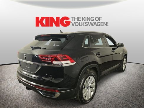 Used 2023 Volkswagen Atlas Cross Sport SE AWD/4WD image 3