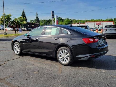 Used 2025 Chevrolet Malibu LT FWD image 3