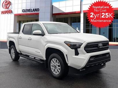 New 2025 Toyota Tacoma SR5