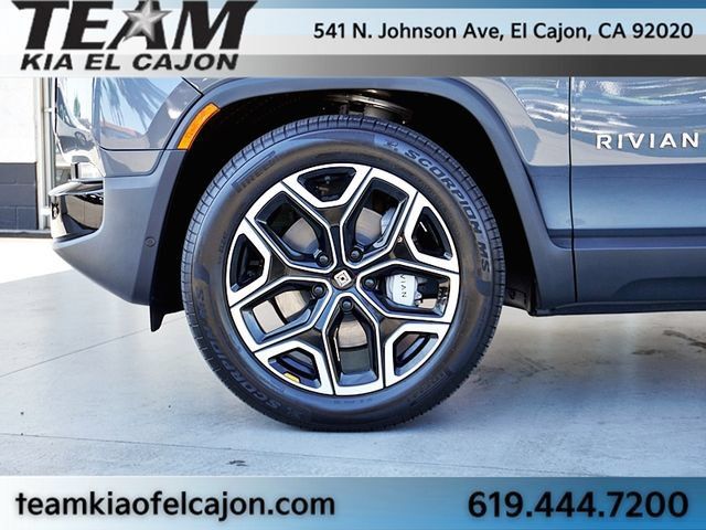 Used 2026 Rivian R1S Adventure Dual AWD/4WD image 7