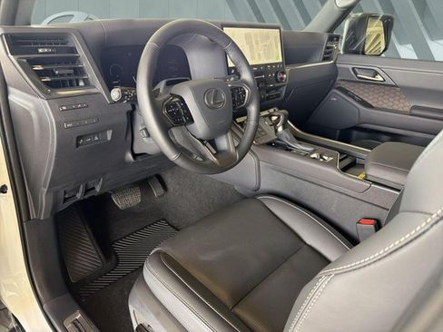 Used 2026 Lexus GX 550 w/ Accessory Package (2T) AWD/4WD image 10