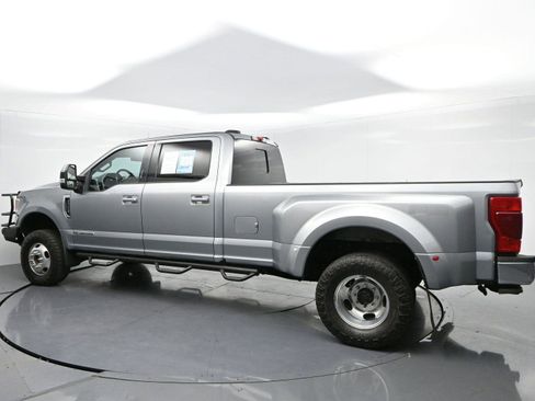 Used 2020 Ford F350 Lariat w/ Lariat Value Package image 5