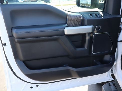 Used 2019 Ford F350 Lariat w/ Lariat Value Package image 20