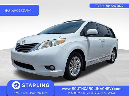 Used 2011 Toyota Sienna XLE FWD image 1