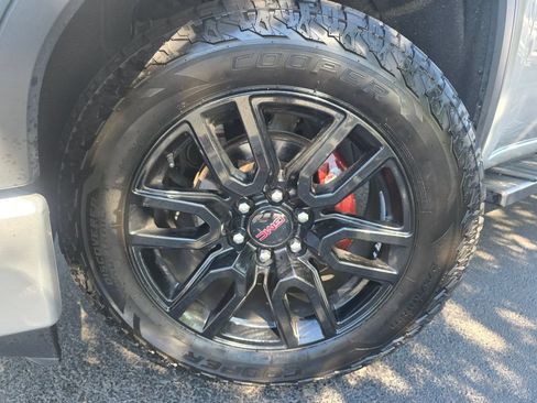 Used 2021 GMC Sierra 1500 Elevation AWD/4WD image 2