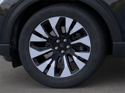 Used 2025 Ford Explorer Platinum w/ LUX Leather Package image 19