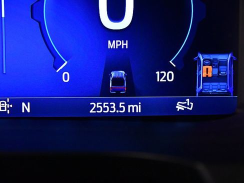 Used 2025 Ford F150 Lightning XLT image 21