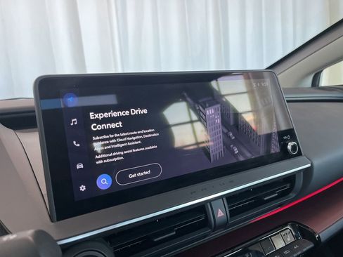 Used 2024 Toyota Prius Prime XSE Premium image 12