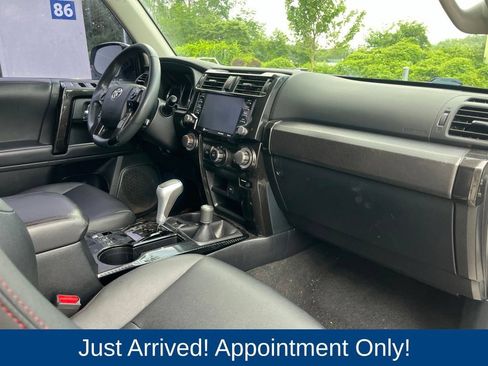 Used 2021 Toyota 4Runner TRD Off-Road Premium w/ Moonroof Package AWD/4WD image 15