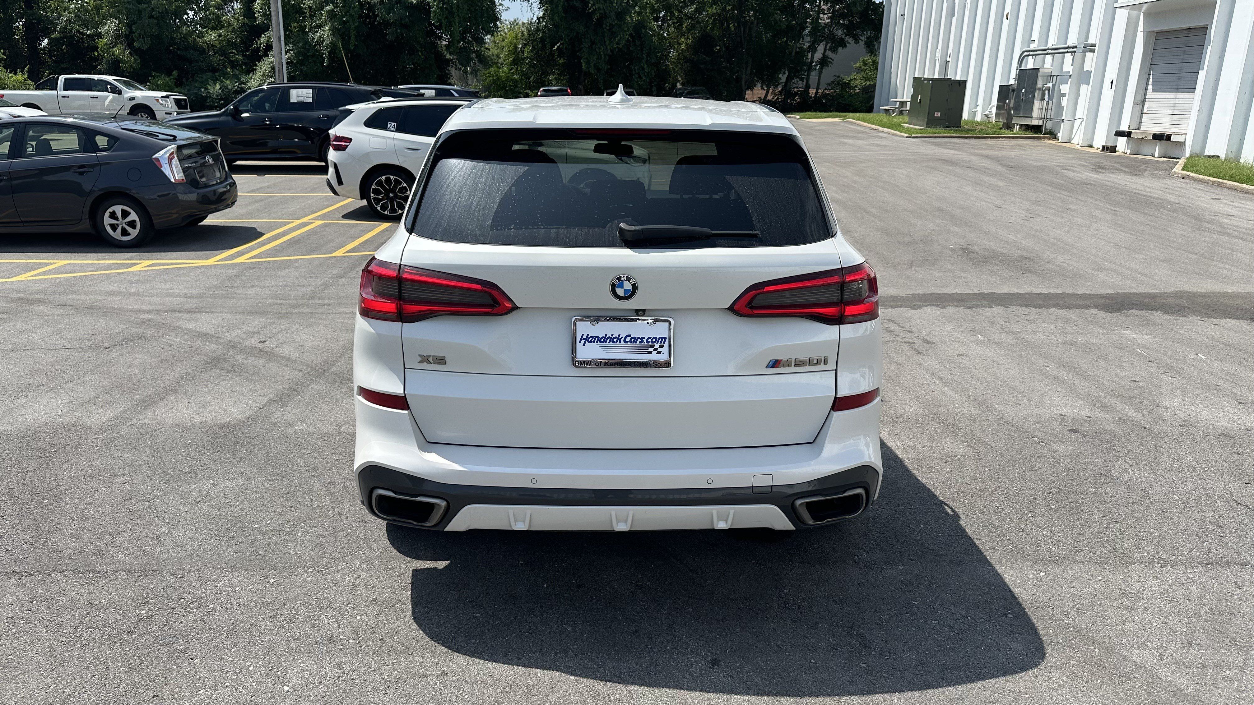 Used 2020 BMW X5 M50i AWD/4WD image 9