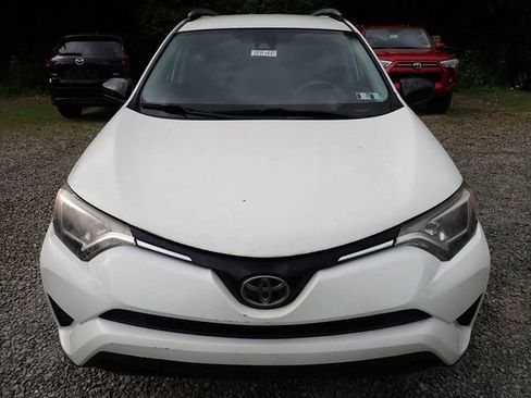 Used 2017 Toyota RAV4 LE w/ Carpet Mat Package AWD/4WD image 8