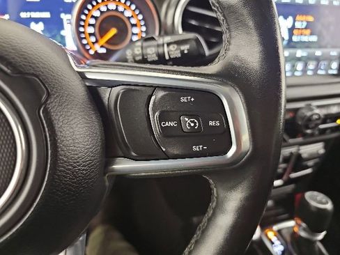 Used 2020 Jeep Wrangler Unlimited Sahara AWD/4WD image 20