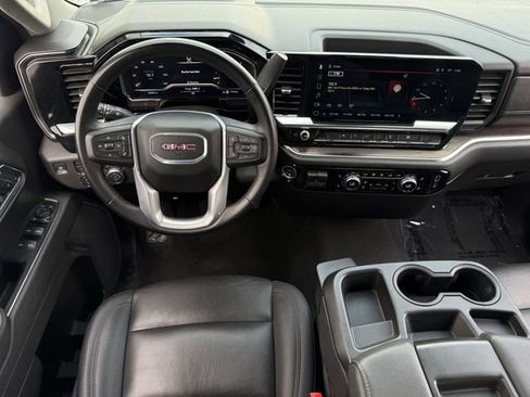 Used 2025 GMC Sierra 1500 SLT AWD/4WD image 12