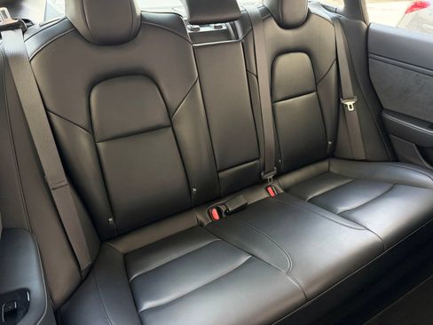 Used 2018 Tesla Model 3 RWD image 18