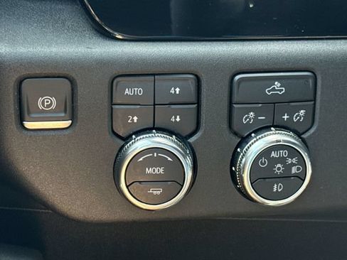 Certified 2024 GMC Sierra 1500 Elevation AWD/4WD image 18