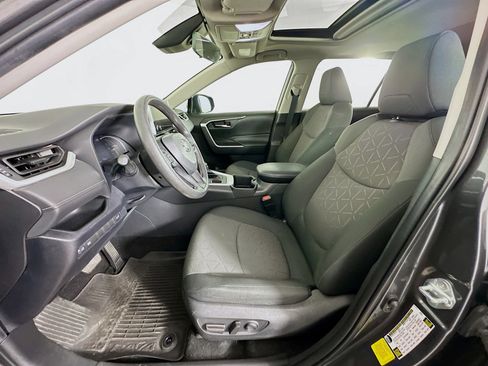 Used 2023 Toyota RAV4 XLE w/ Convenience Package image 13