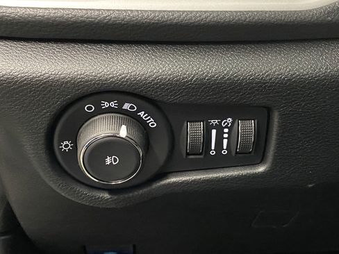 New 2026 Chrysler Pacifica Select w/ S Appearance Package FWD image 23