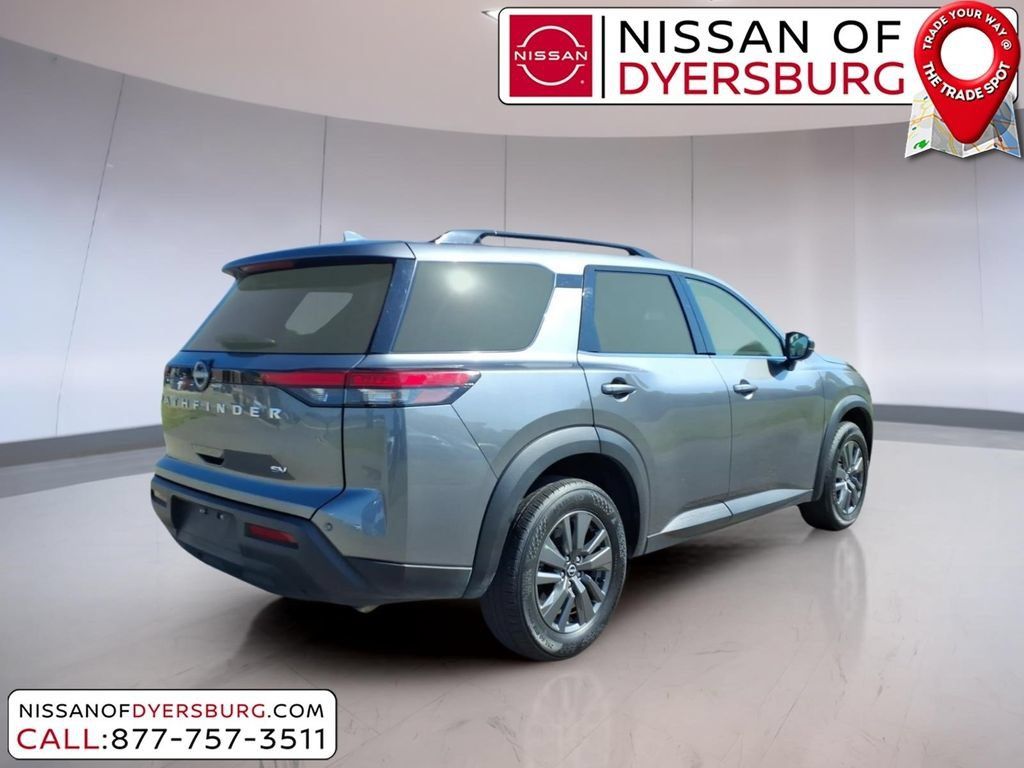 Used 2024 Nissan Pathfinder SV FWD image 3