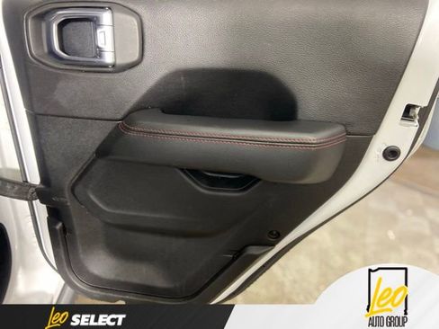 Used 2020 Jeep Gladiator Rubicon AWD/4WD image 15