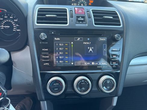 Used 2017 Subaru Forester 2.5i Premium AWD/4WD image 21