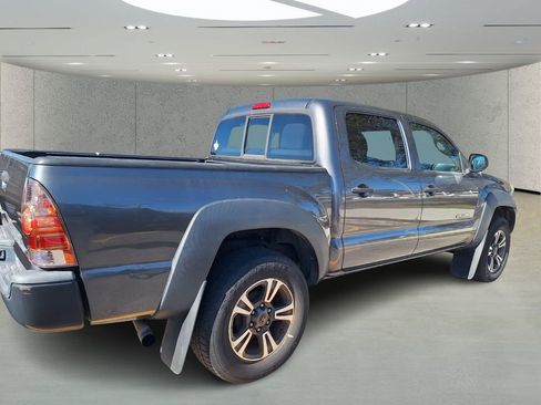 Used 2014 Toyota Tacoma PreRunner image 4