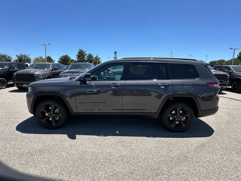 New 2026 Jeep Grand Cherokee L Limited w/ Limited Altitude Package RWD image 3