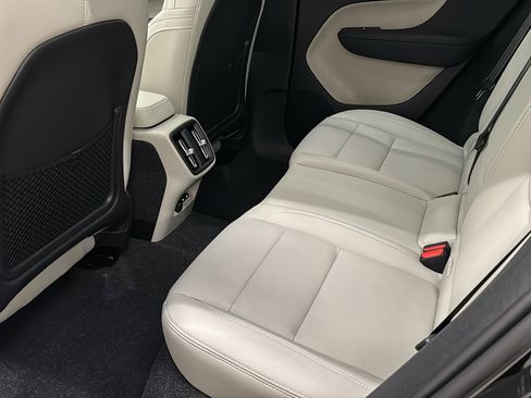 New 2026 Volvo XC40 B5 Ultra w/ Climate Package image 27