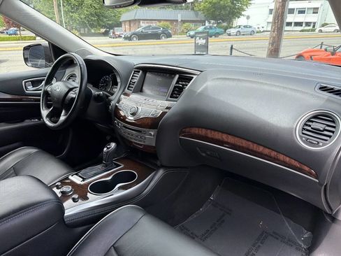 Used 2018 INFINITI QX60 Luxe w/ Deluxe Technology Package AWD/4WD image 19