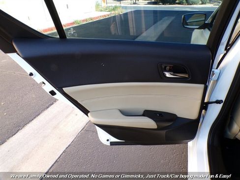 Used 2014 Acura ILX w/ Technology Package image 18